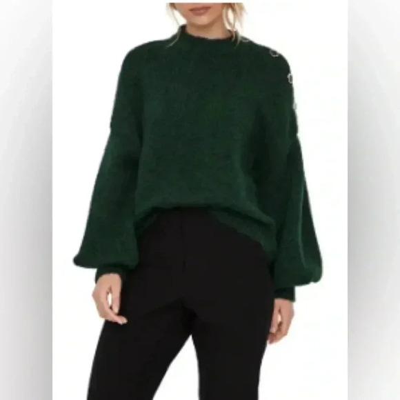 Vero Moda Sweaters - Veto Moda Ratana Button Shoulder Sweater